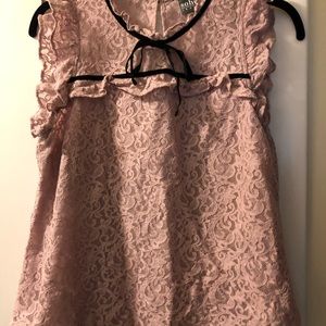 Soho New York and Company Jeans Sleeveless Lace Top